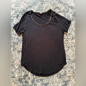 Old Navy Black Short Sleeve Tee